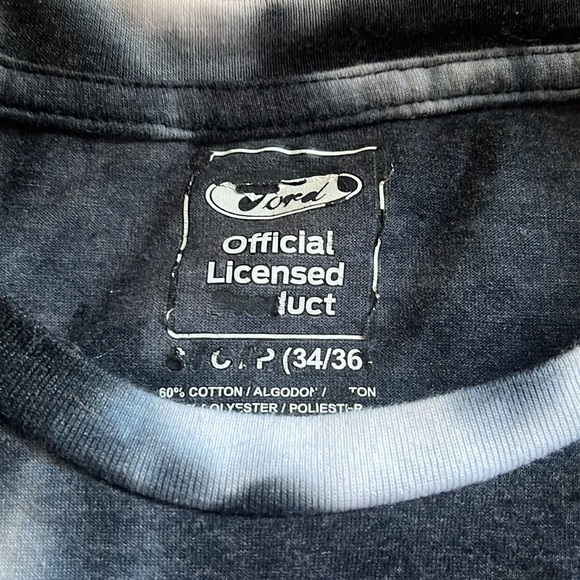His is a small guys shirt from ford - Picture 3 of 3